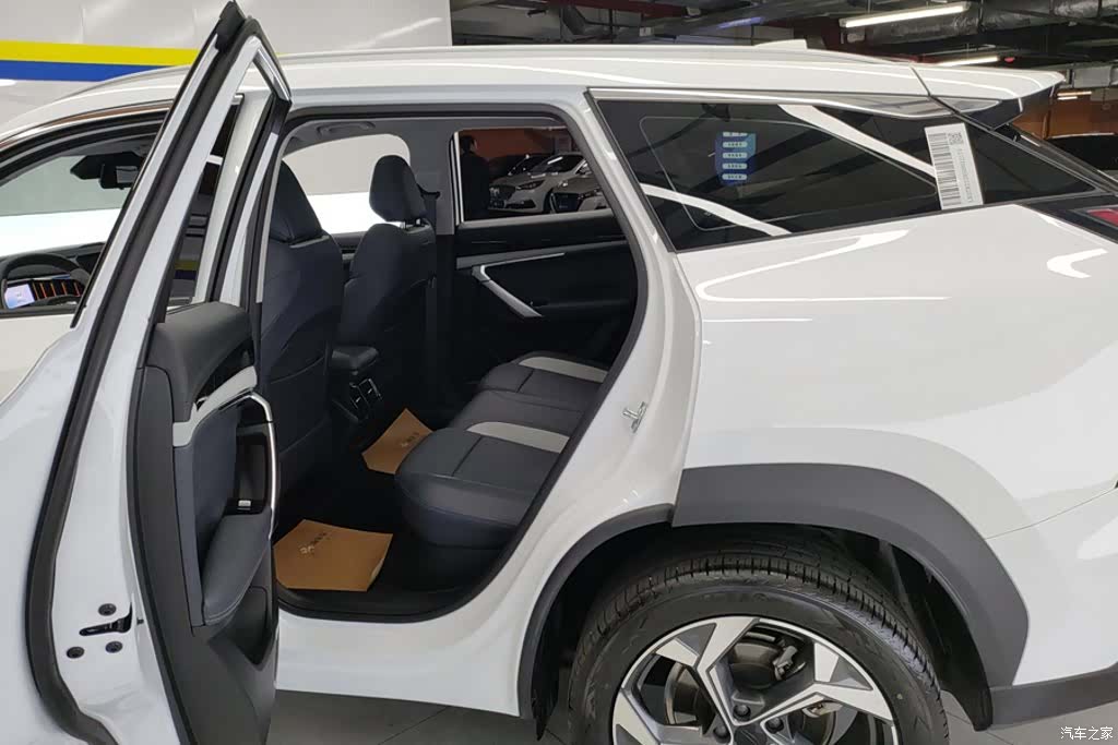 Geely Boyue, 2025 11