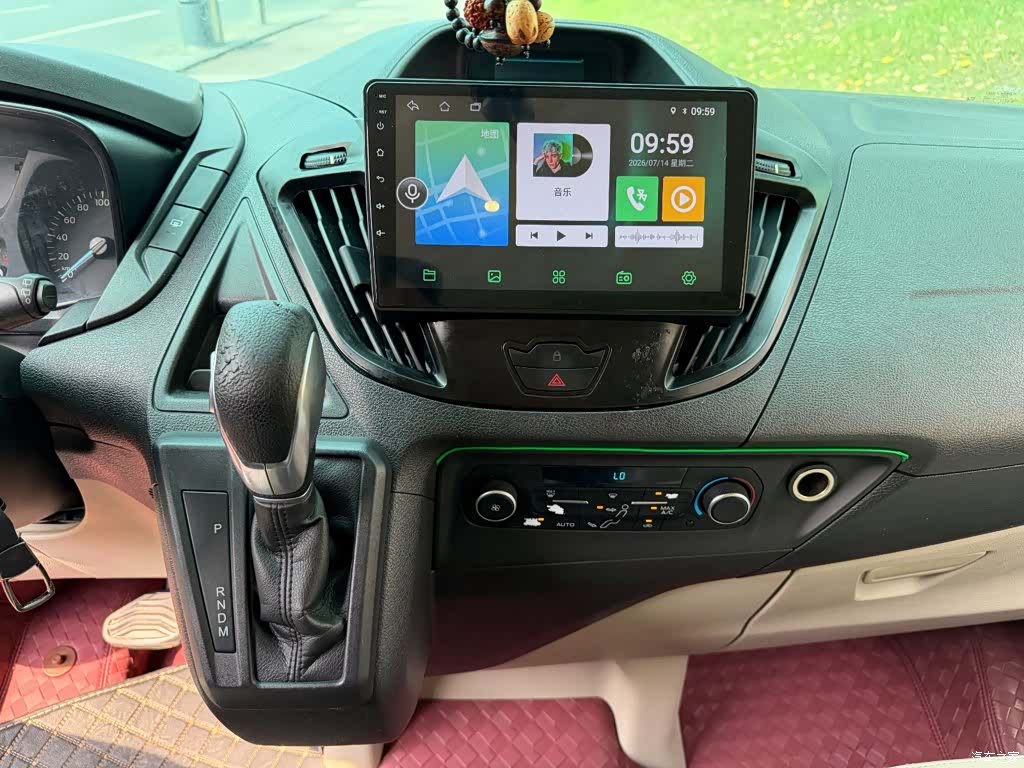 Ford Tourneo, 2018 9
