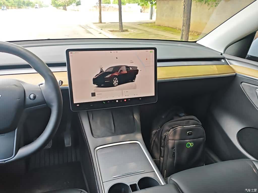 Tesla Model Y, 2023 13