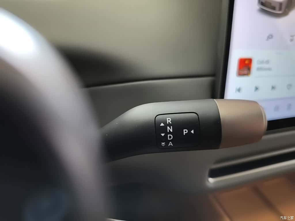 Li Auto i8, 2025 14