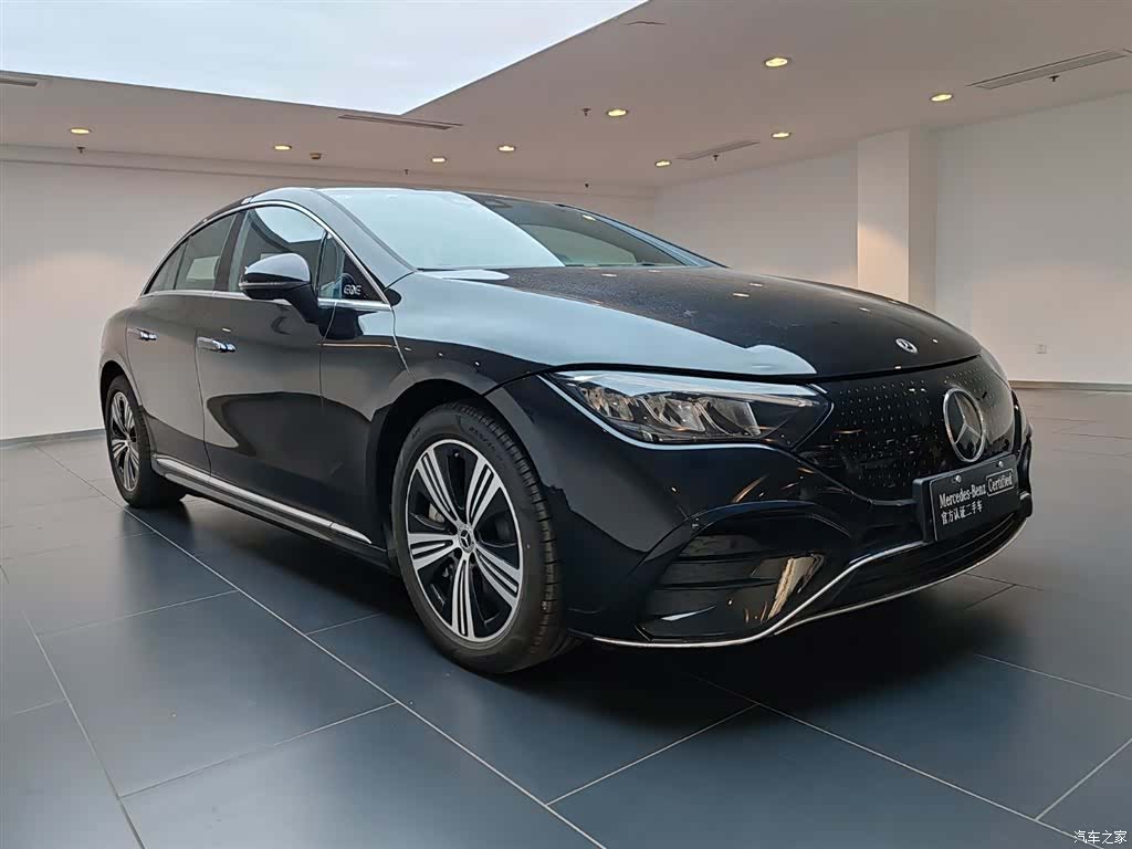 Mercedes-Benz EQE, 2025 3