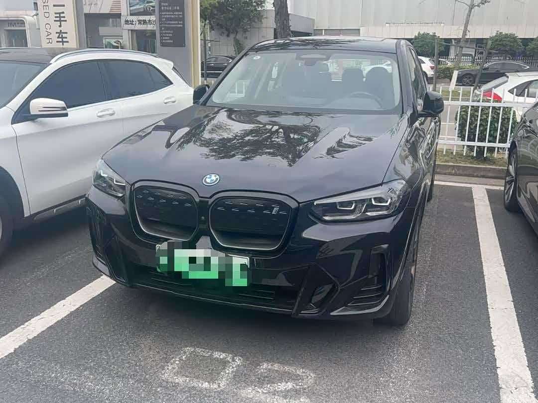 BMW iX3
