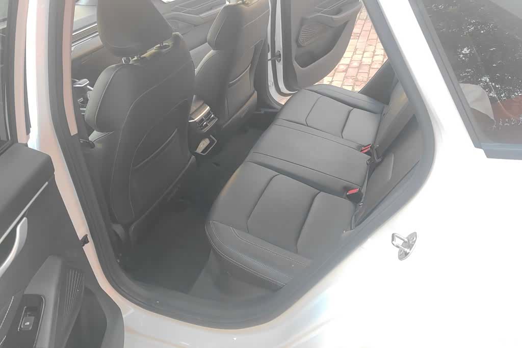 Geely Emgrand, 2024 11
