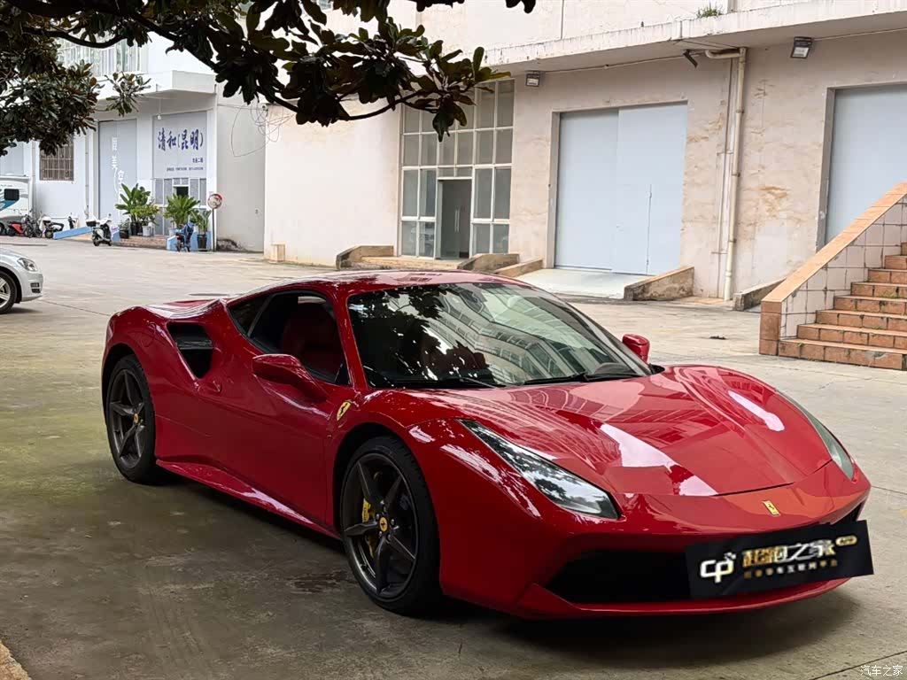 Ferrari 488, 2016 6