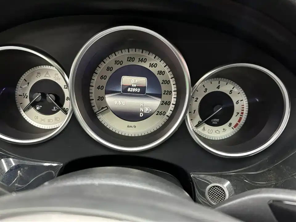 Mercedes-Benz CLS Mercedes-Benz CLS