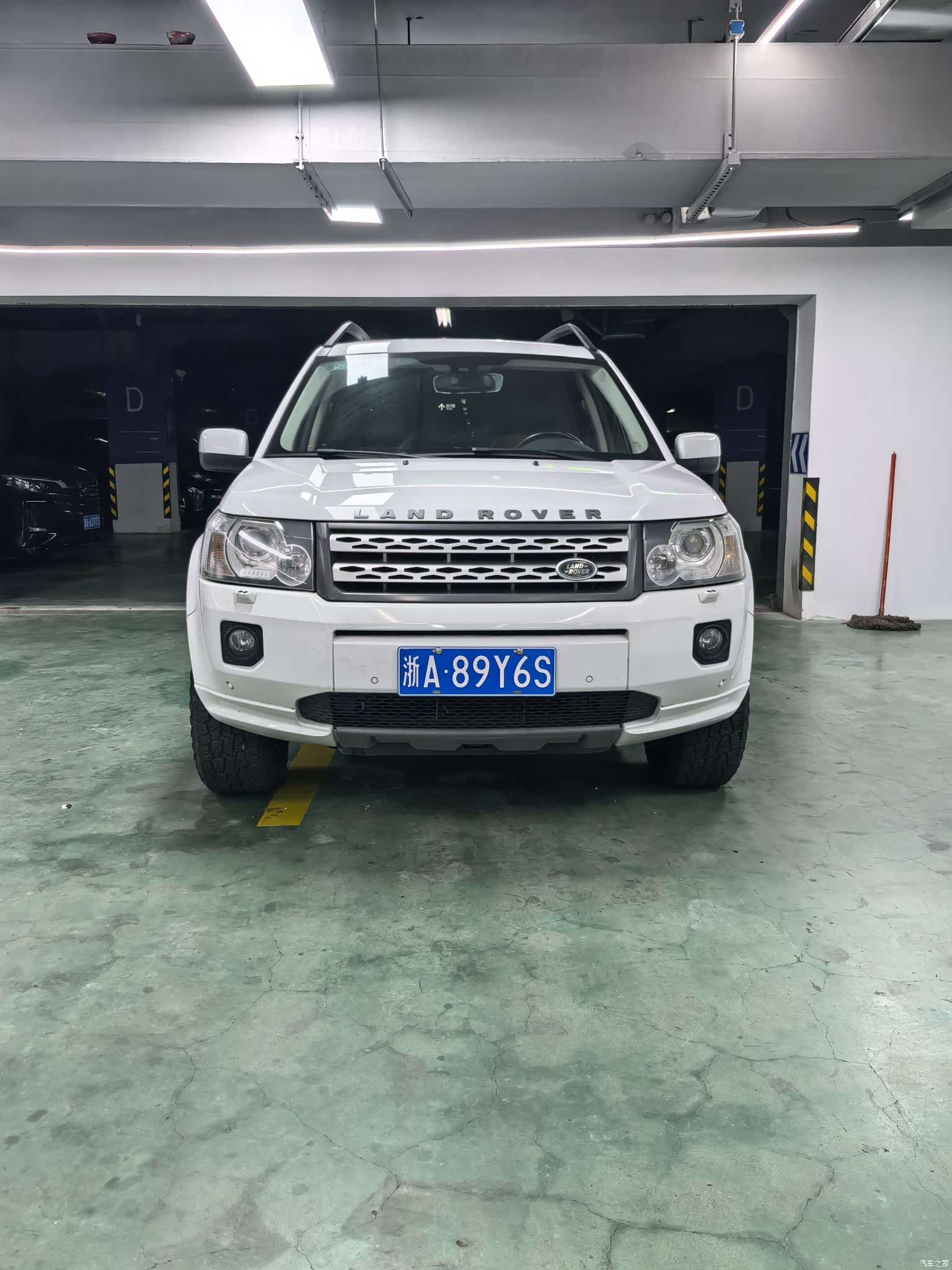 Land Rover i6, 2011 2