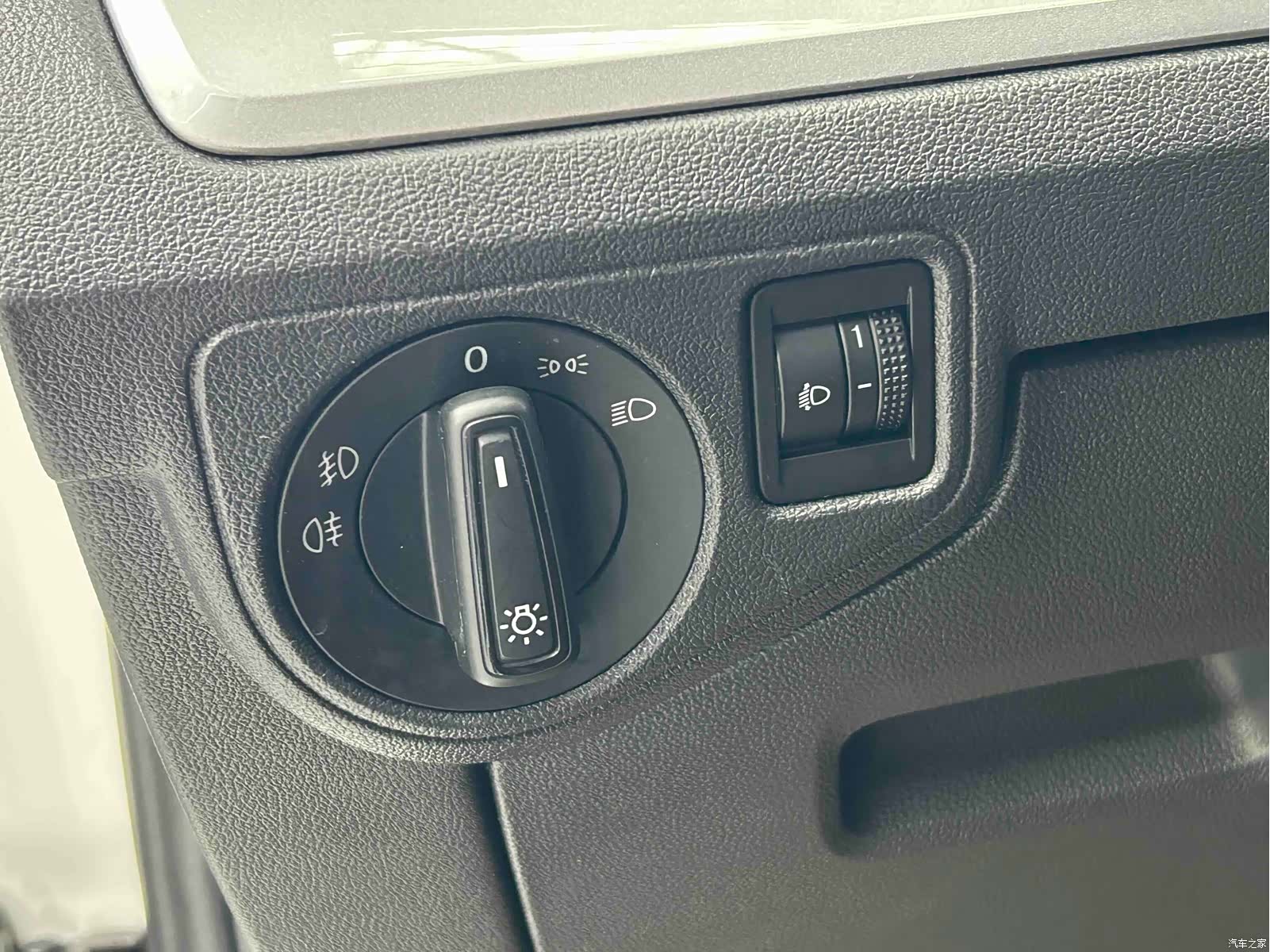 Volkswagen Lamando, 2020 12