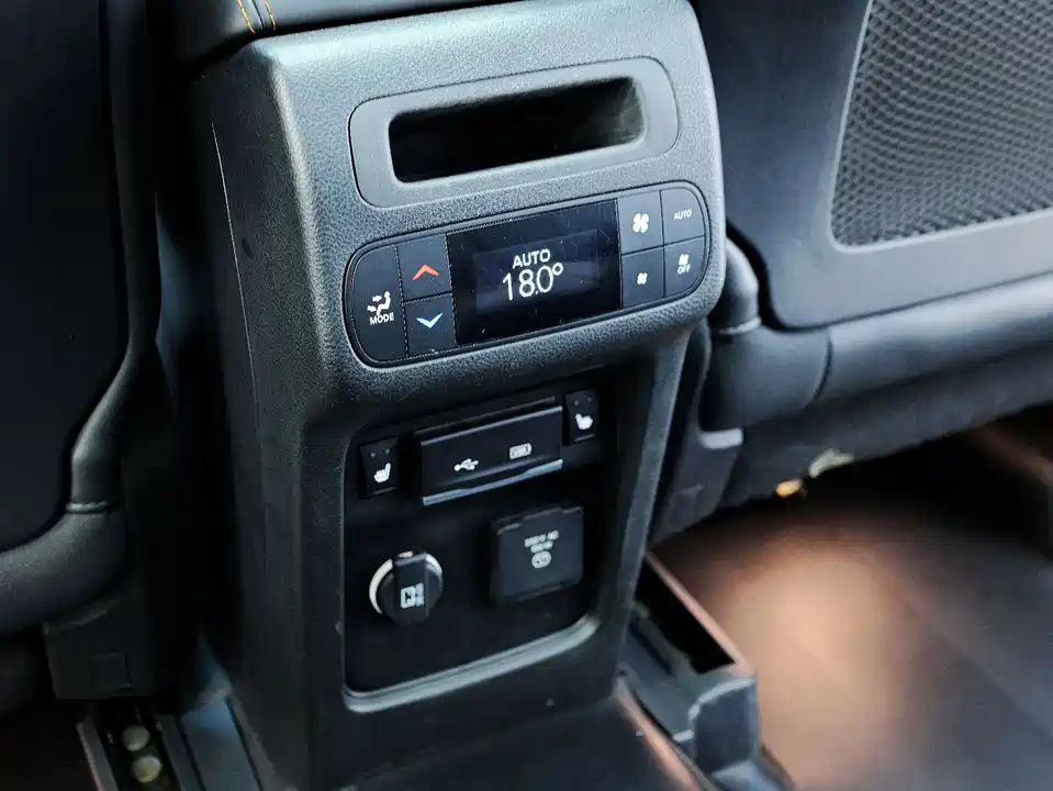 Jeep Grand Commander