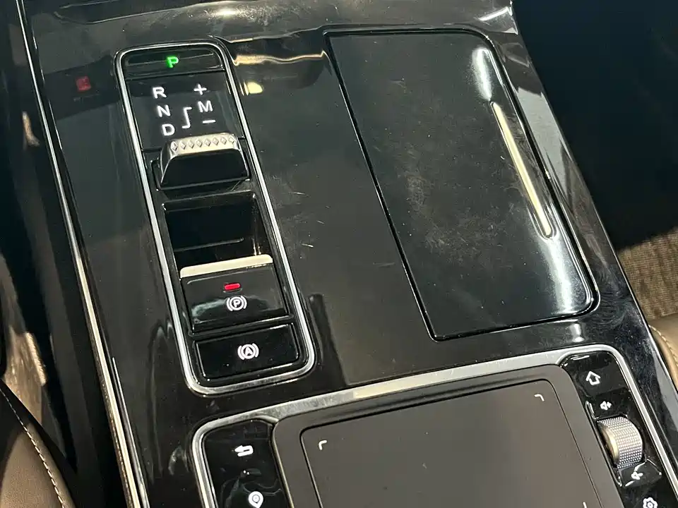 Exeed Chasing the wind