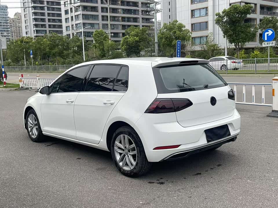 Volkswagen golf