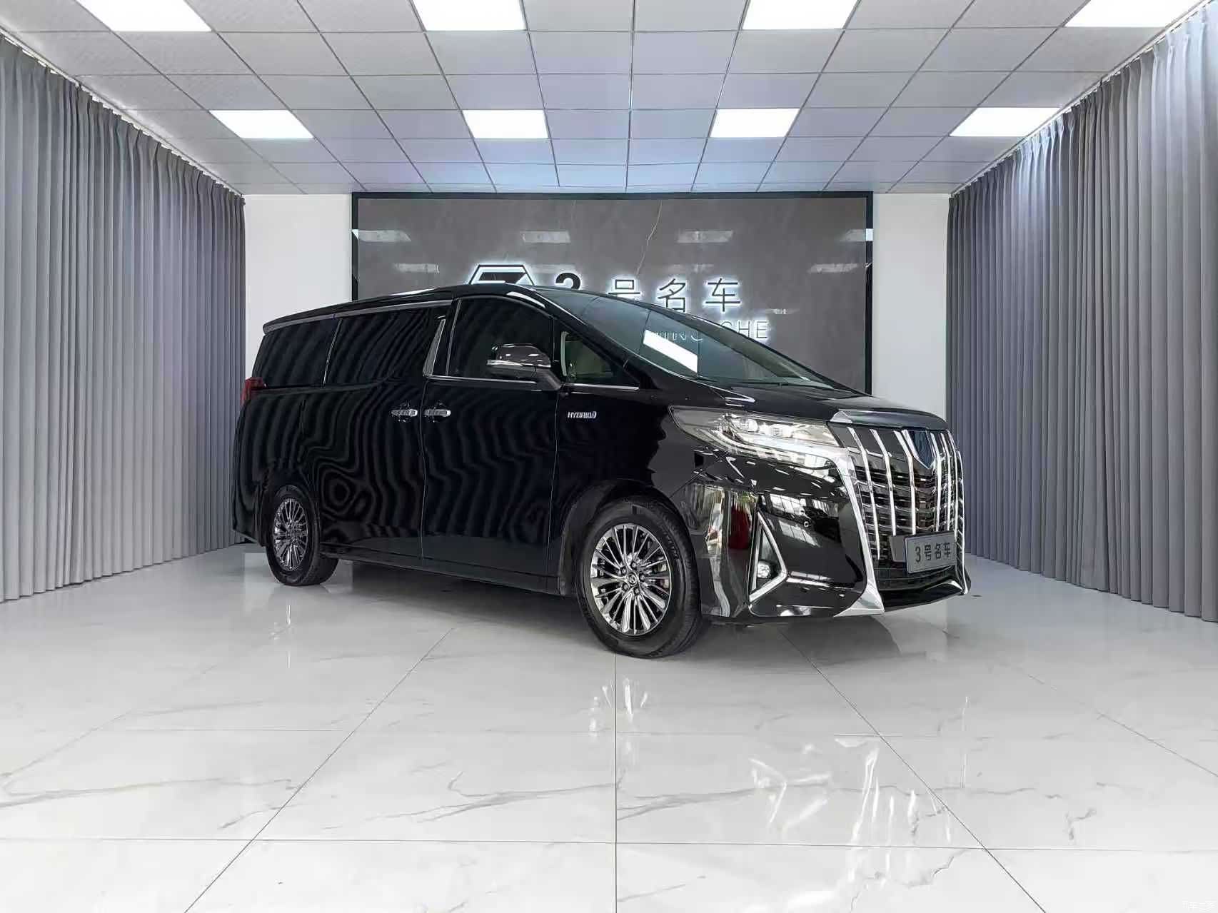 Toyota Alphard, 2019 3