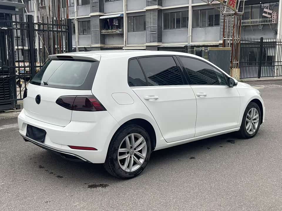 Volkswagen golf