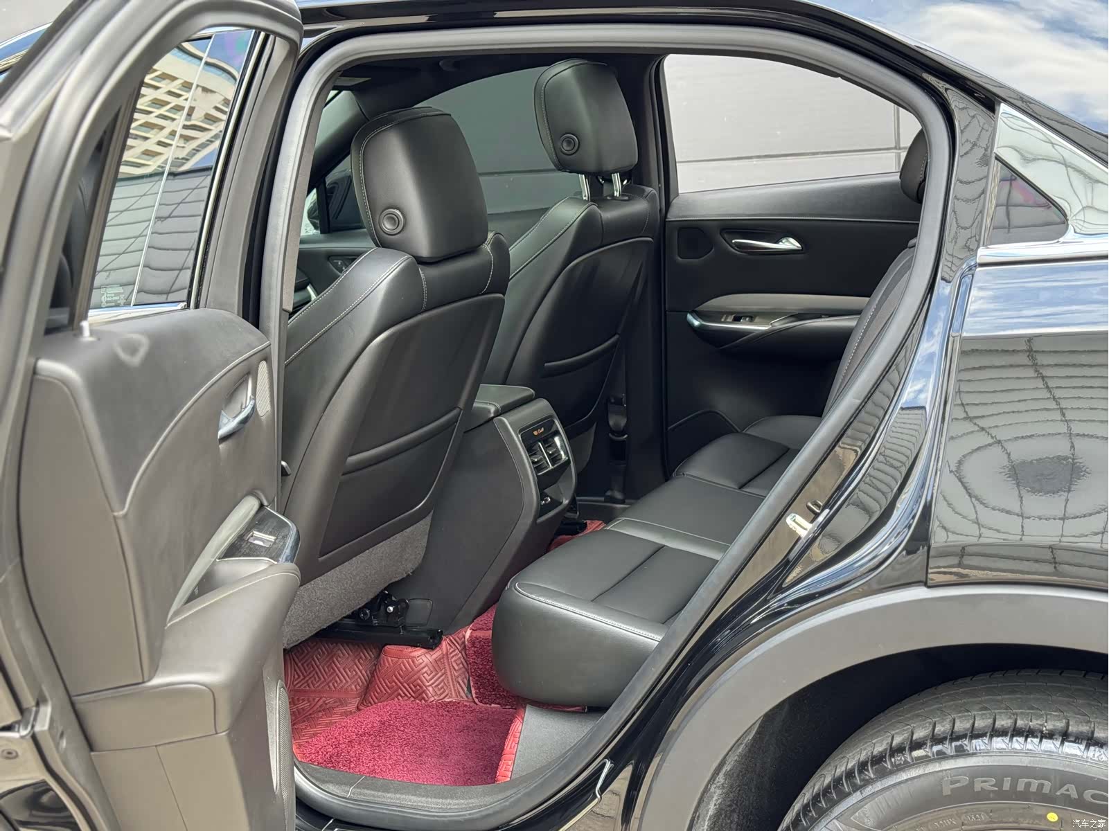 Cadillac XT4, 2019 все фото