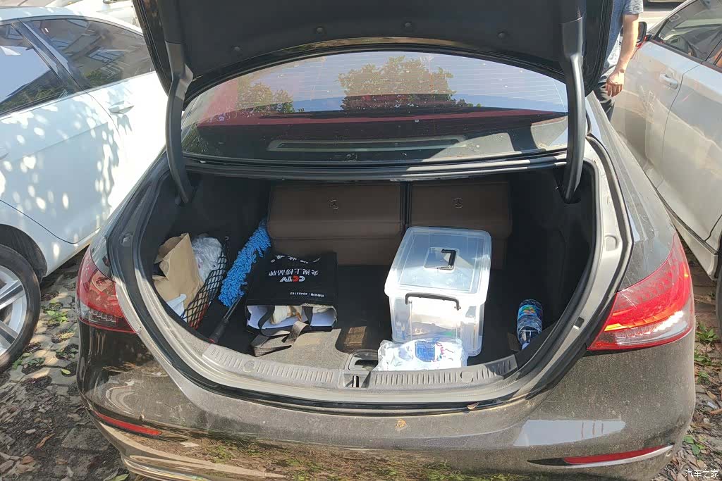 Mercedes-Benz E-Class, 2023 4