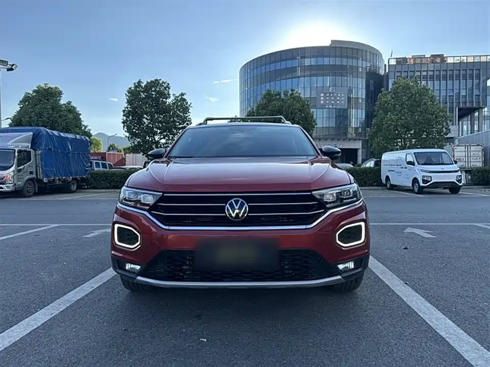 Volkswagen T-ROC exploring Songs