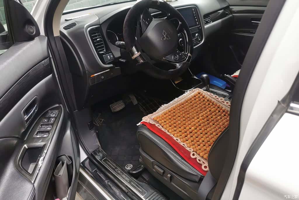 Mitsubishi Outlander, 2017 9