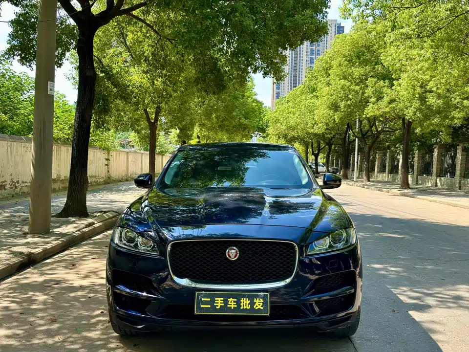 Jaguar F-PACE