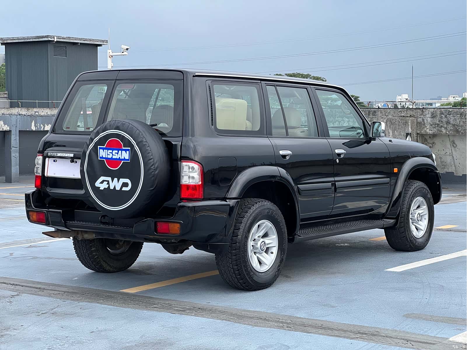 Nissan Patrol, 2004 3