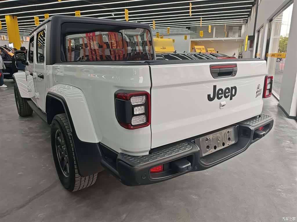 Jeep Gladiator, 2023 все фото