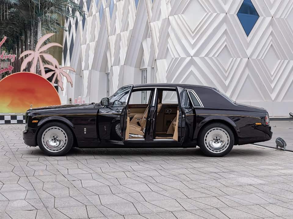 Rolls-Royce Phantom