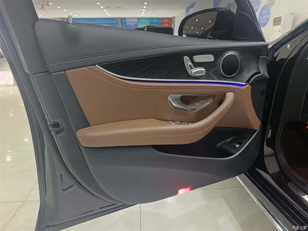 Mercedes-Benz E-Class, 2019 14