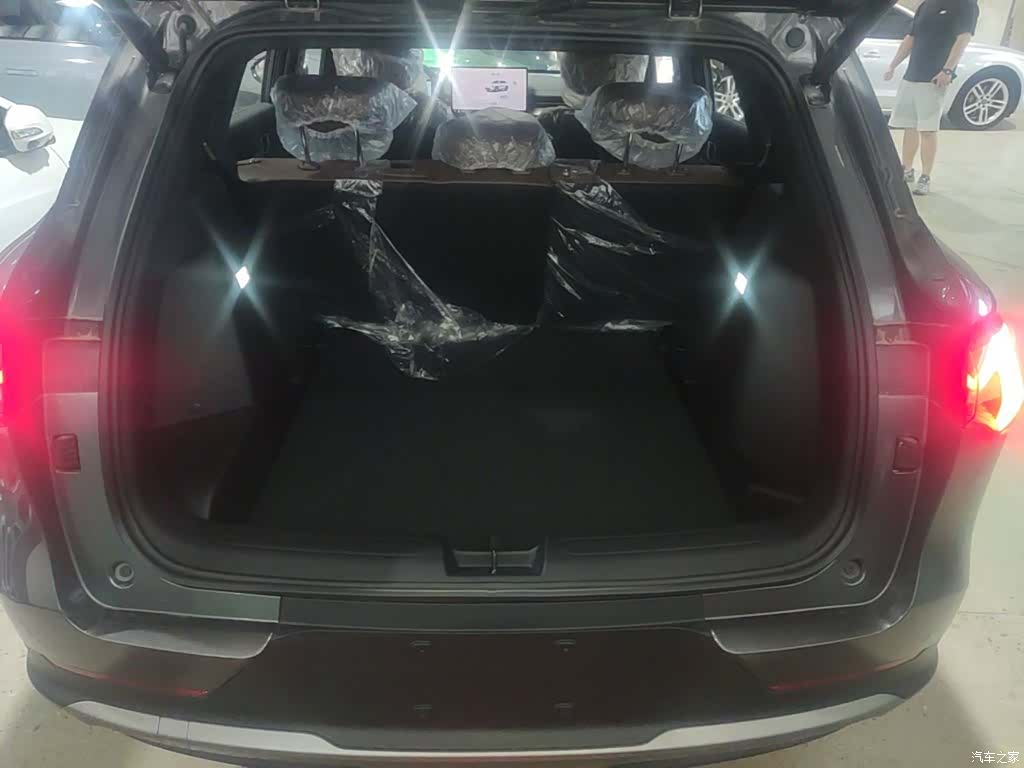 Wuling Starlight, 2026 19