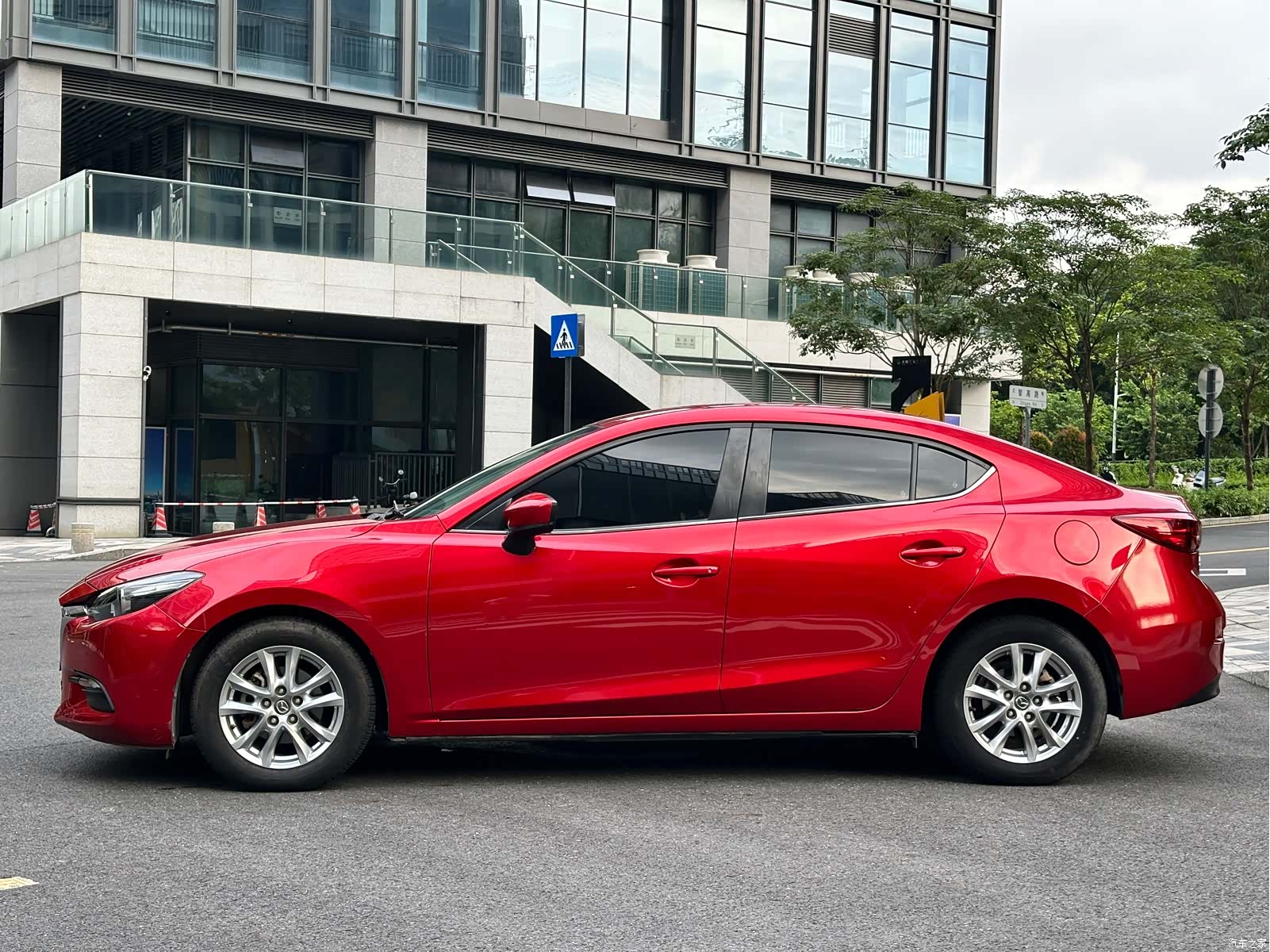 Mazda Mazda3, 2017 8