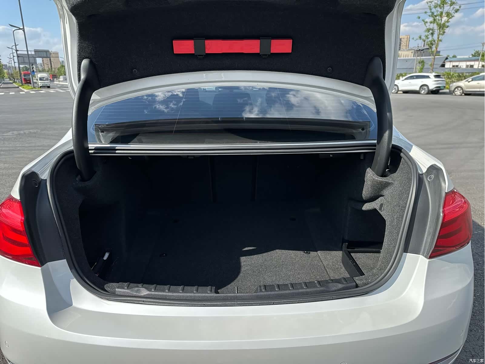 BMW 3 Series, 2019 34