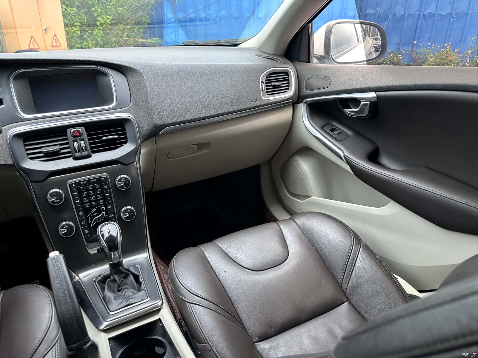 Volvo V40, 2015 11