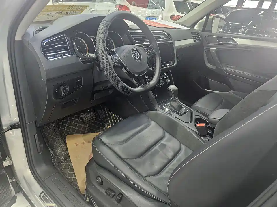 Volkswagen Tiguan L