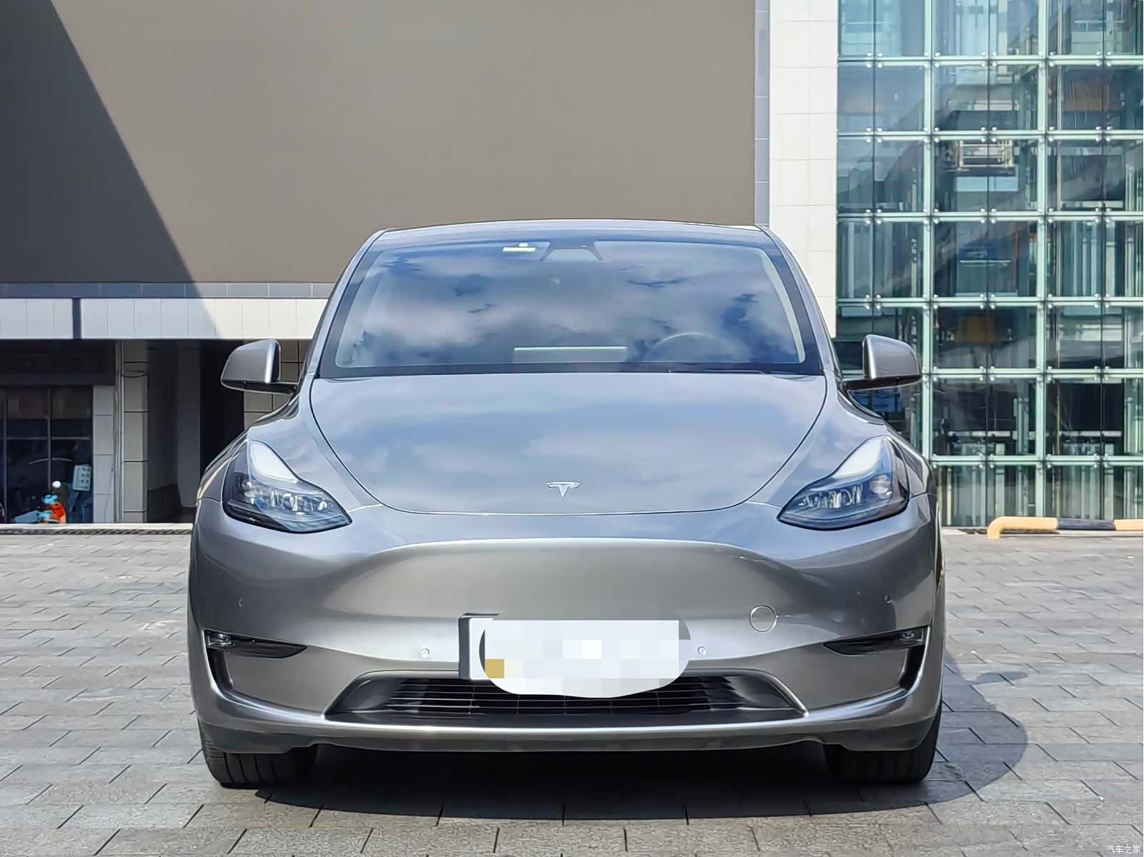 Tesla Model Y, 2021 2