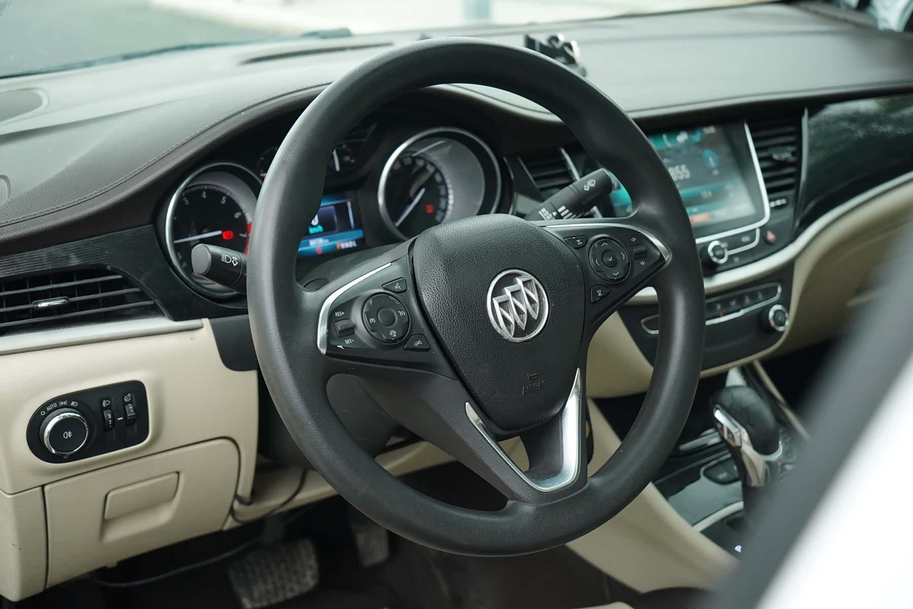 Buick Verano, 2017 8