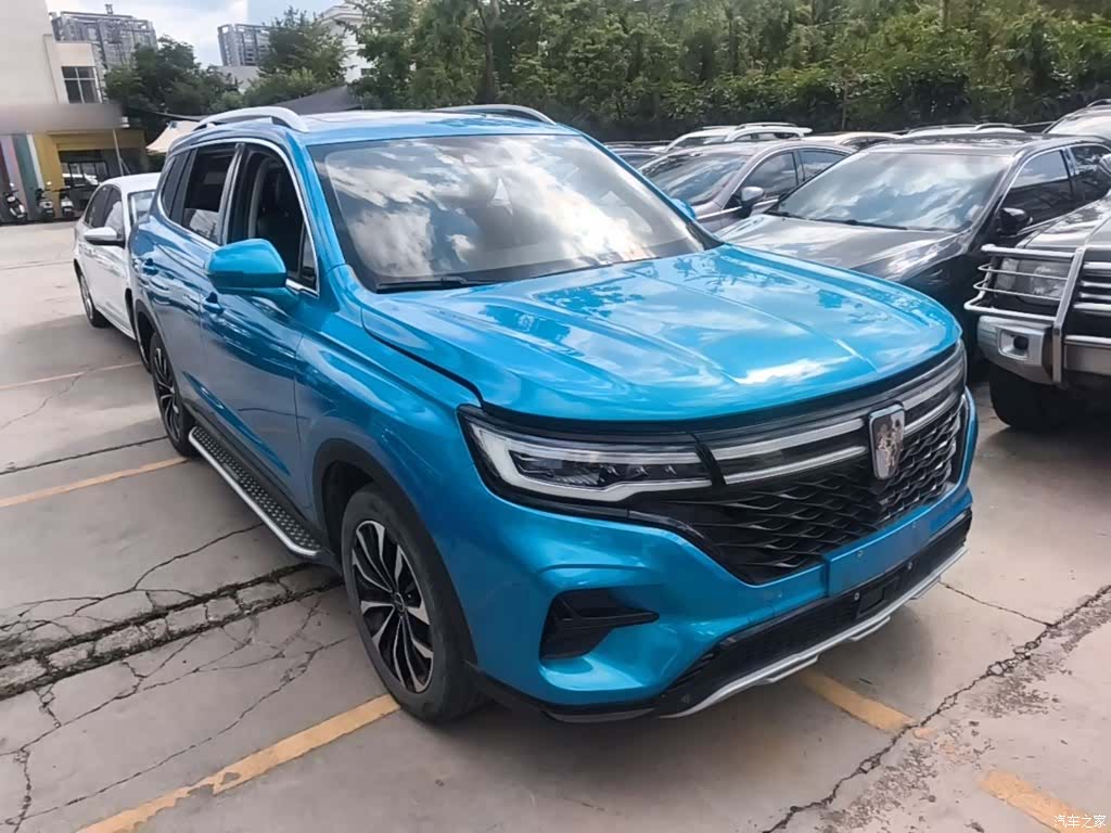 Roewe RX5, 2022 4