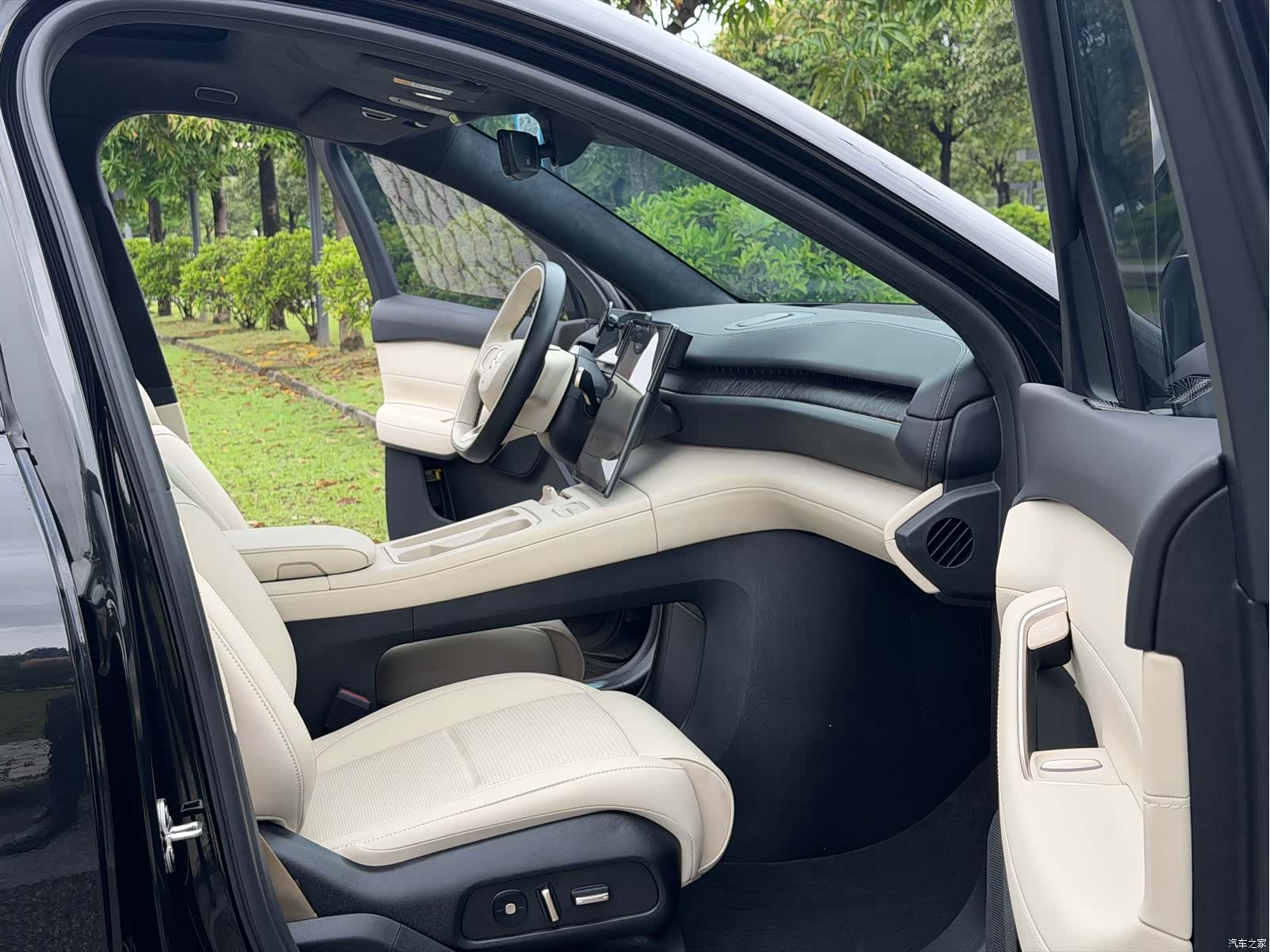NIO ES6, 2024 8