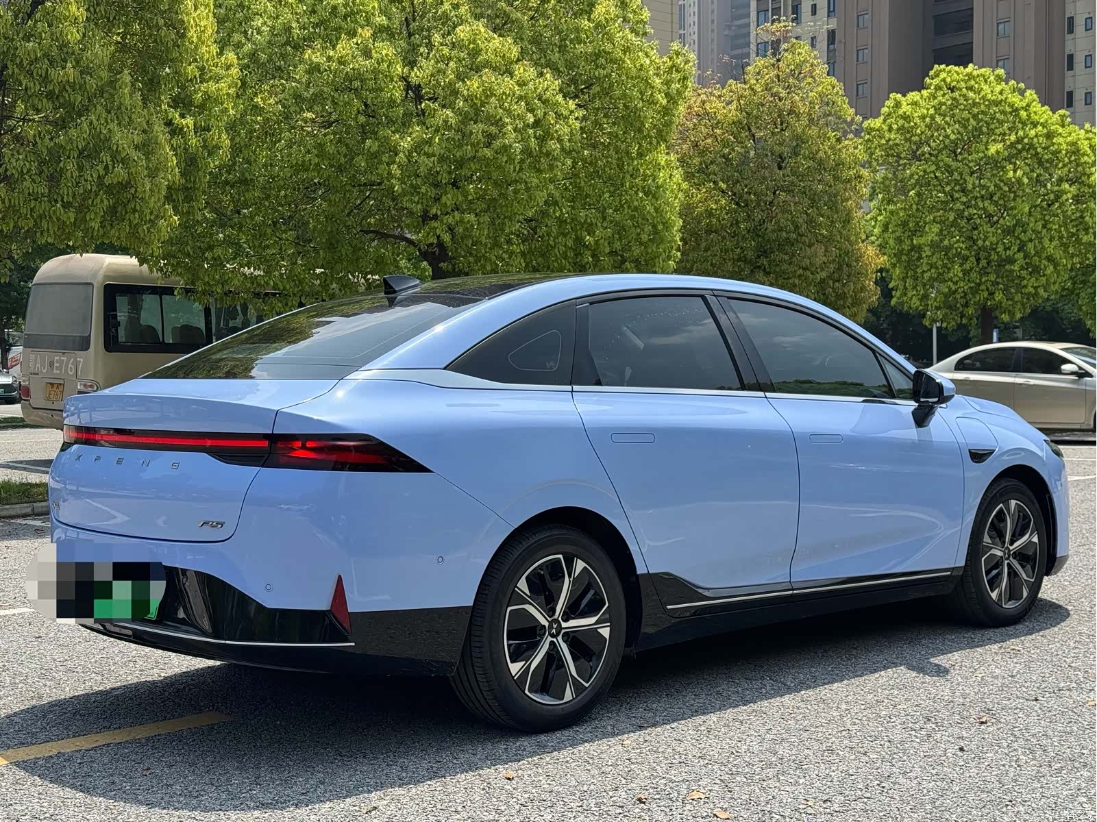 Xpeng P5, 2022 13