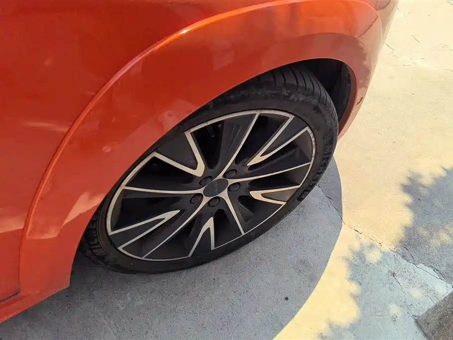 Lynk & Co 02 Hatchback