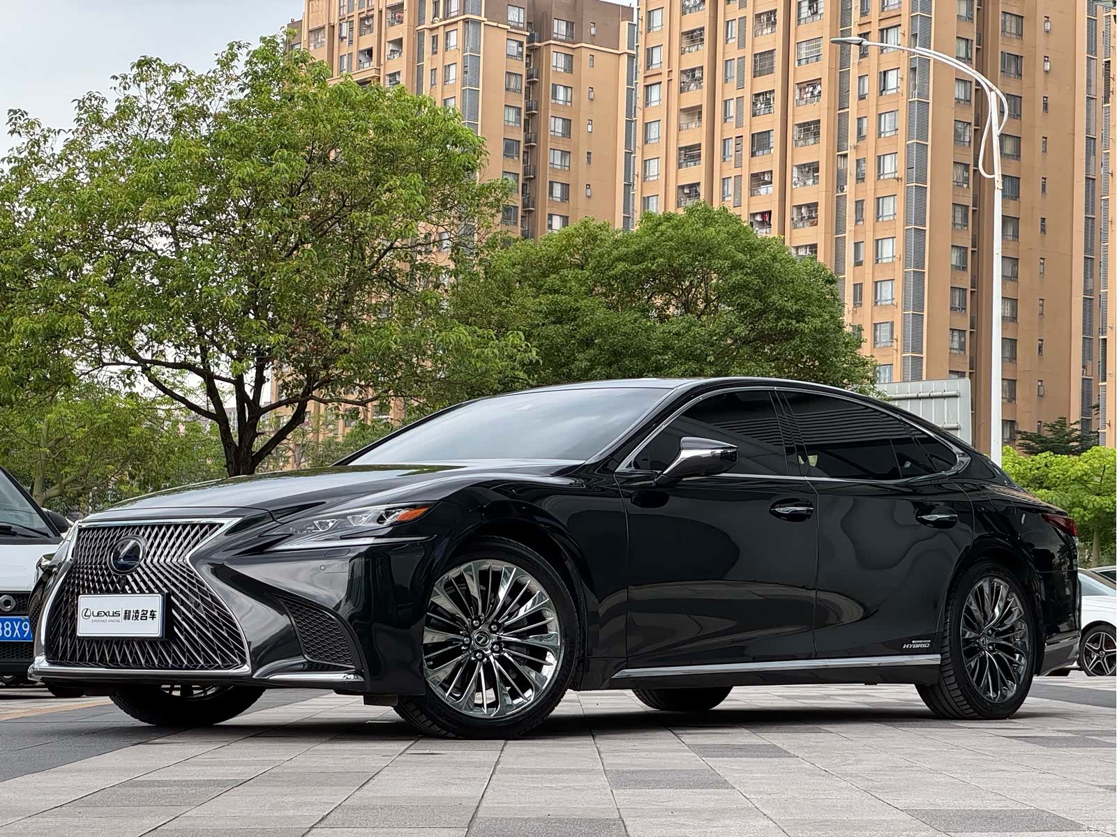 Lexus LS, 2019 1
