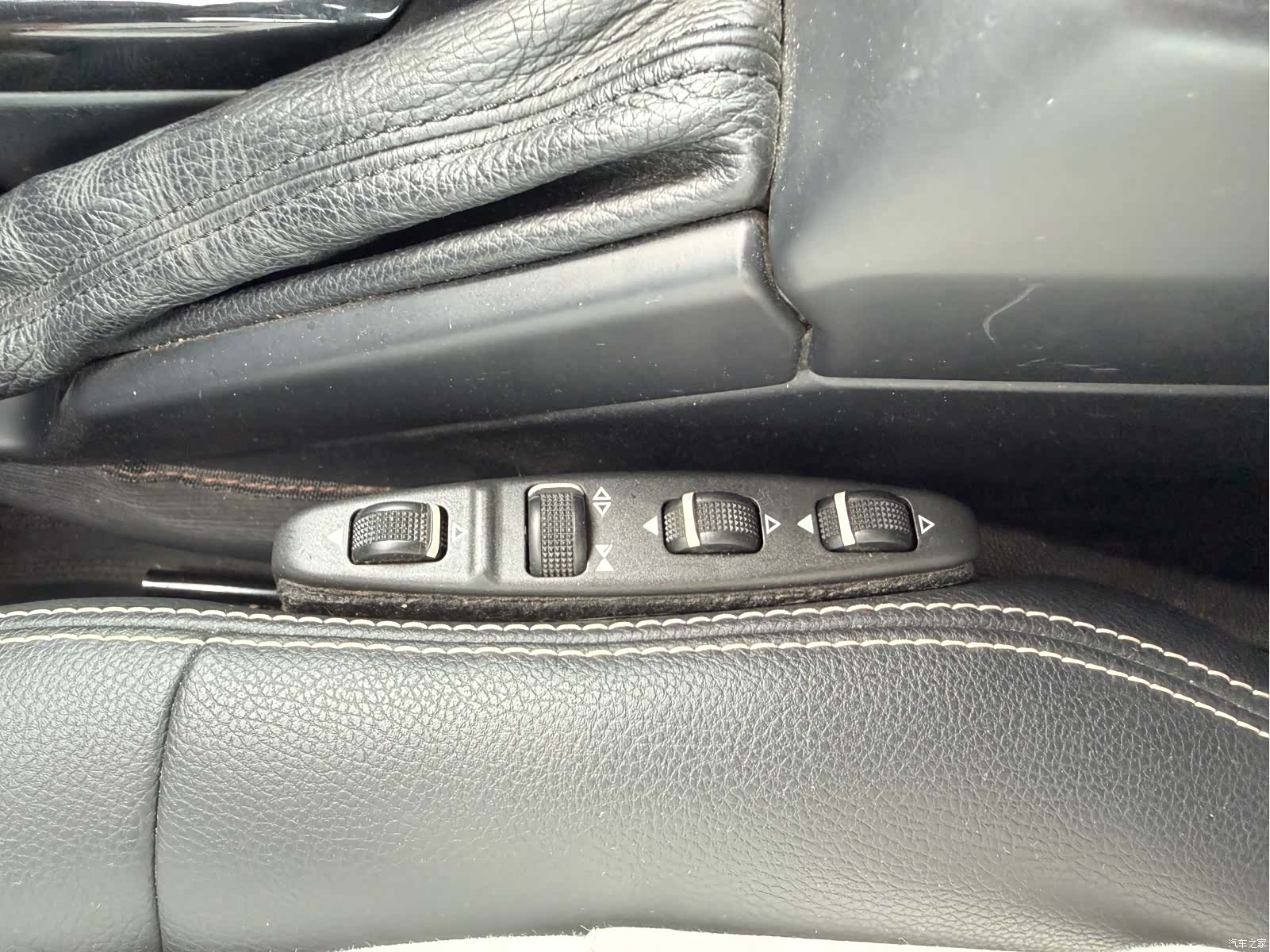Mercedes-Benz G-Class, 2015 13