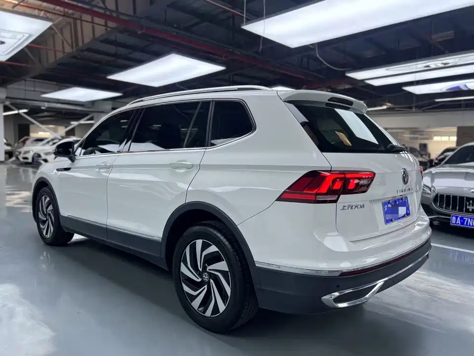 Volkswagen Tiguan L