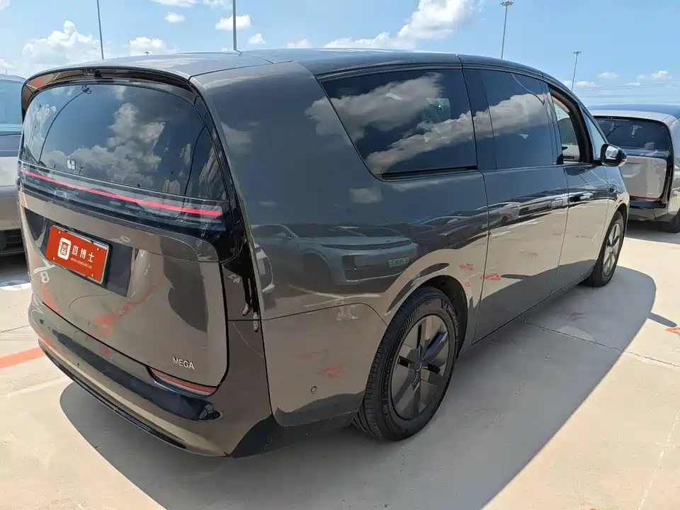 Li Auto Ideal MEGA
