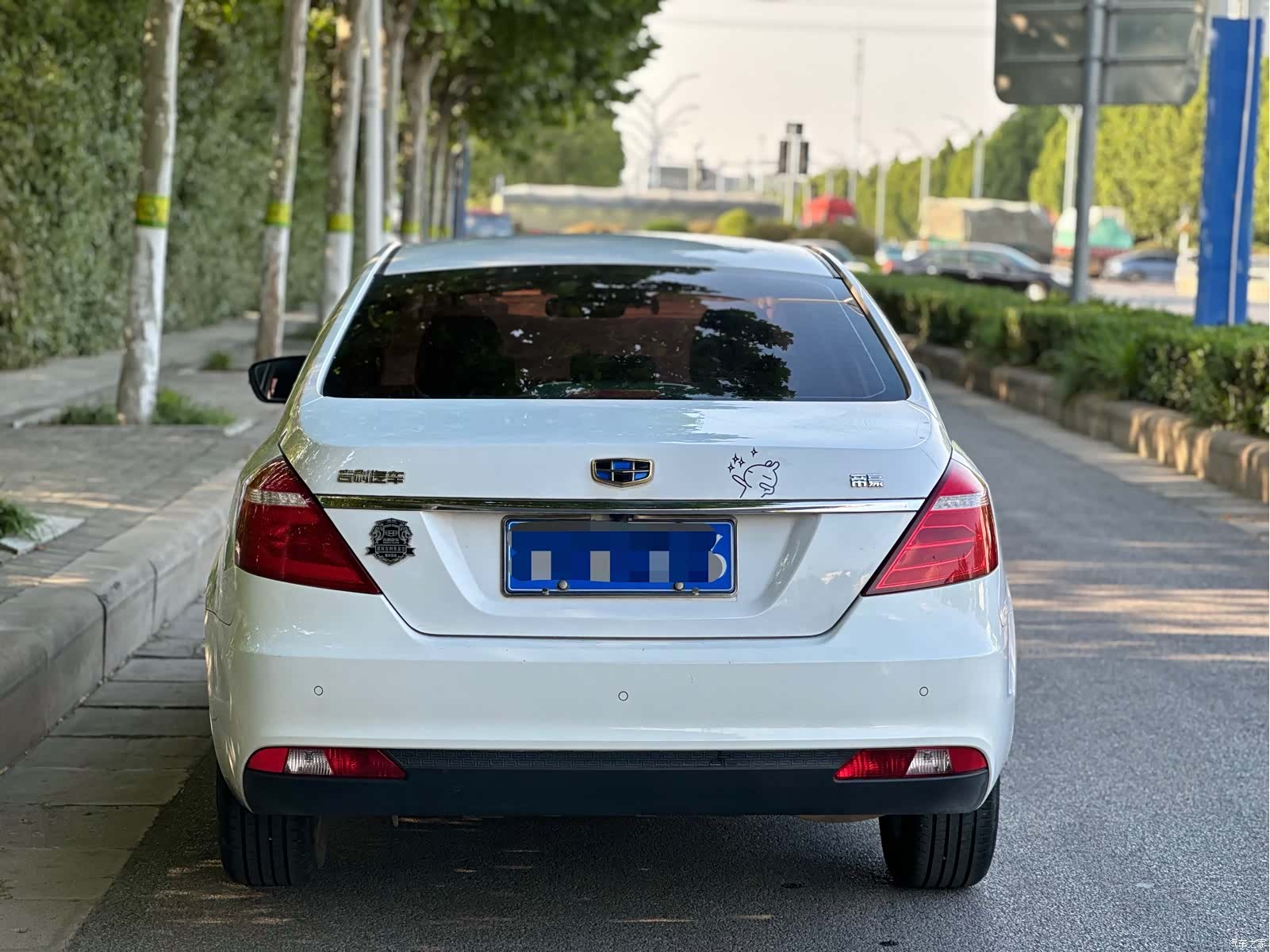 Geely Emgrand, 2017 8