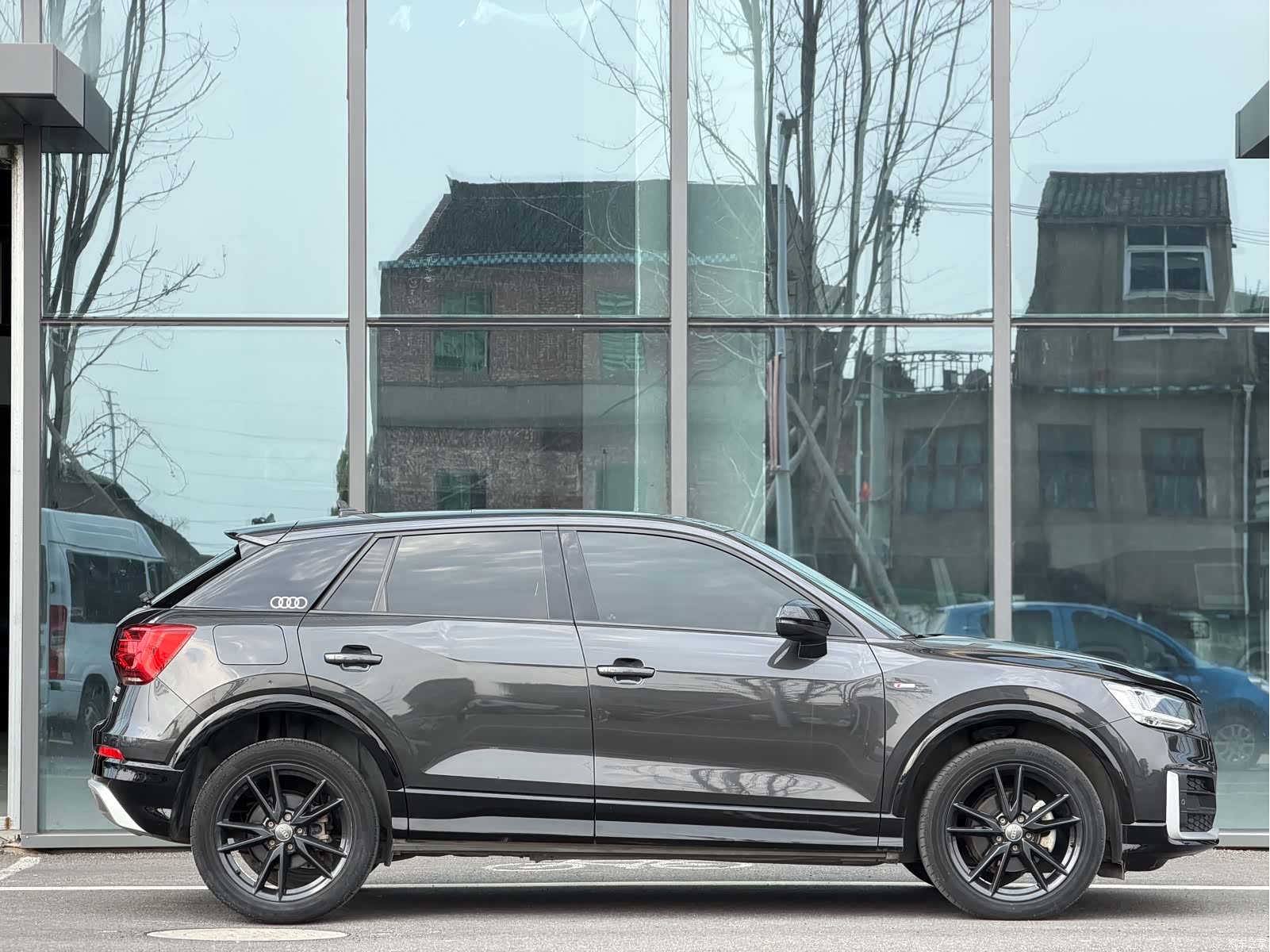Audi Q2L, 2021 3