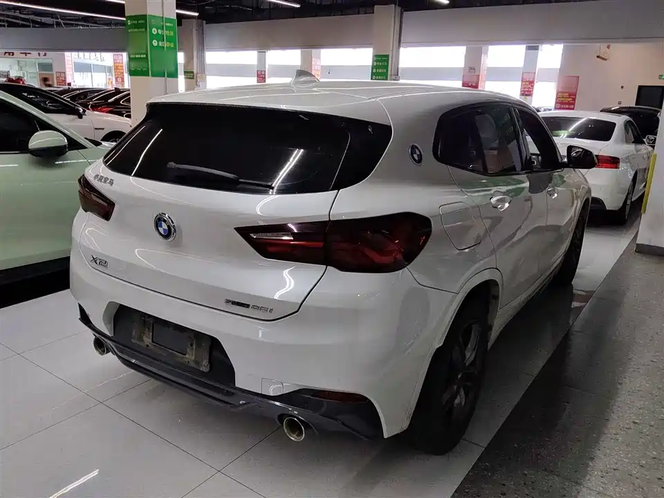 BMW X2