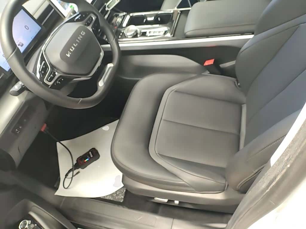 Wuling Starlight, 2025 15
