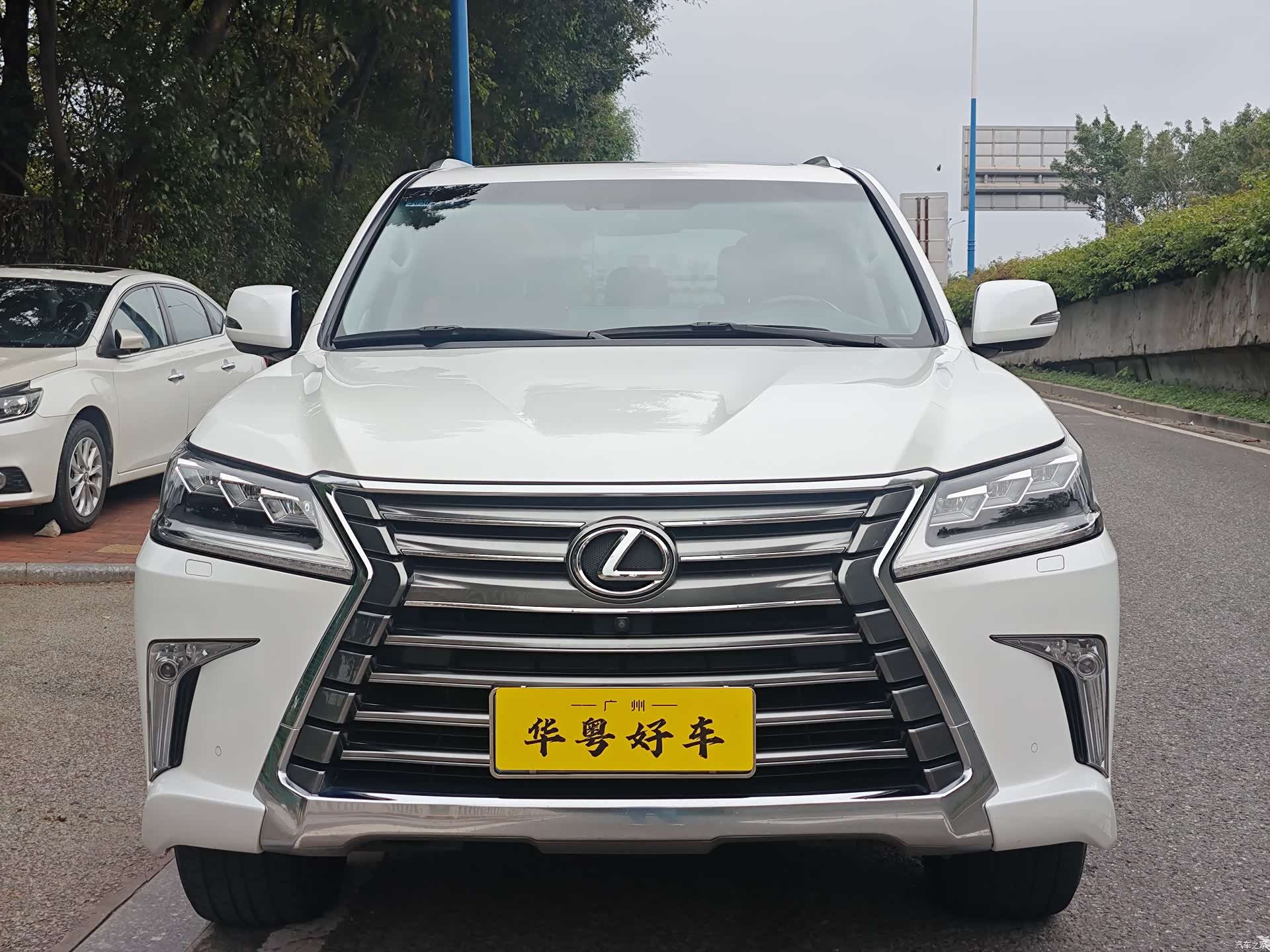 Lexus LX, 2016 2