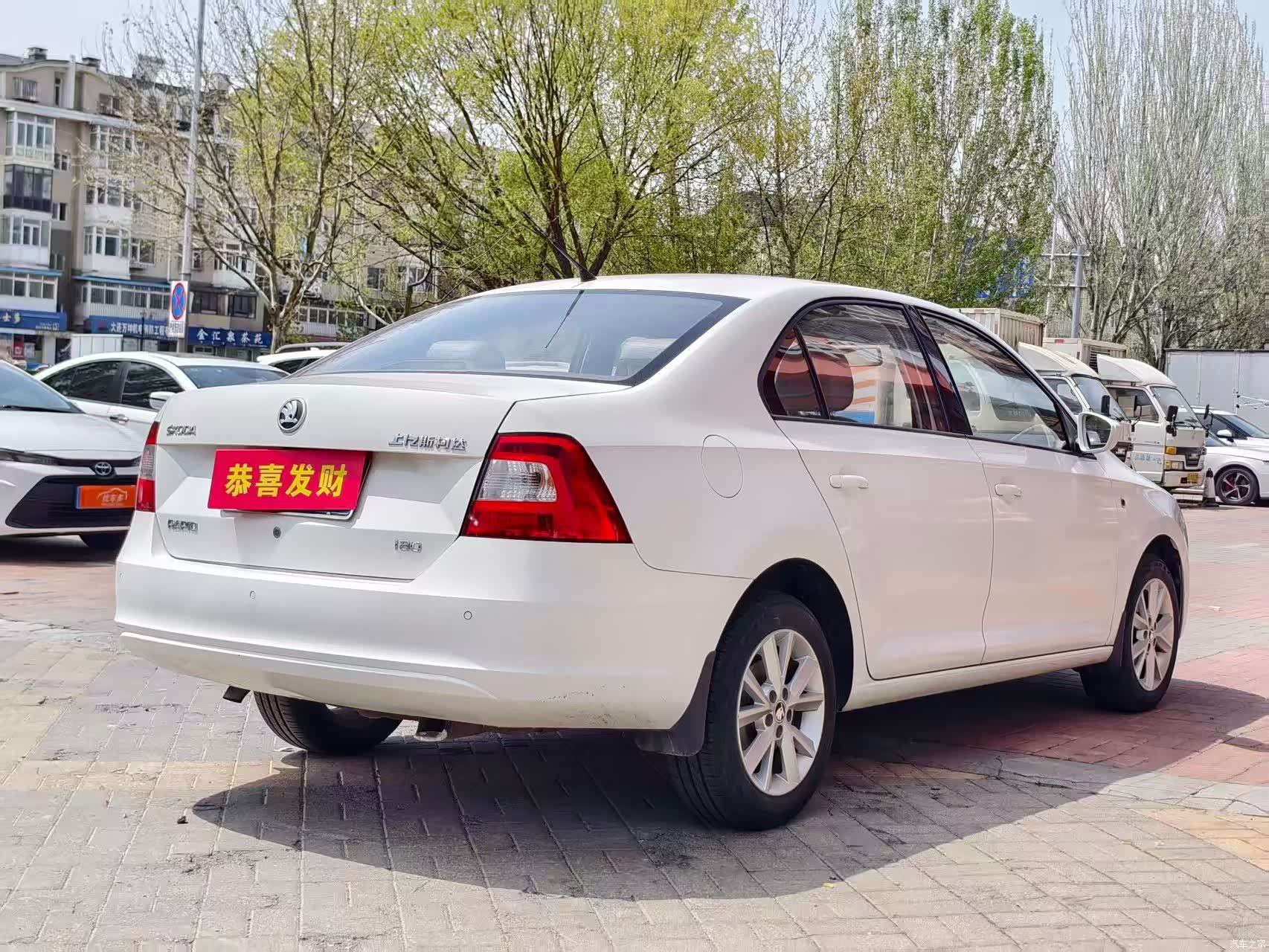 Skoda Rapid, 2017 9