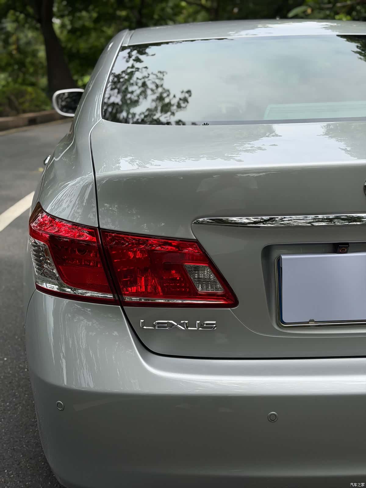 Lexus ES, 2010 9