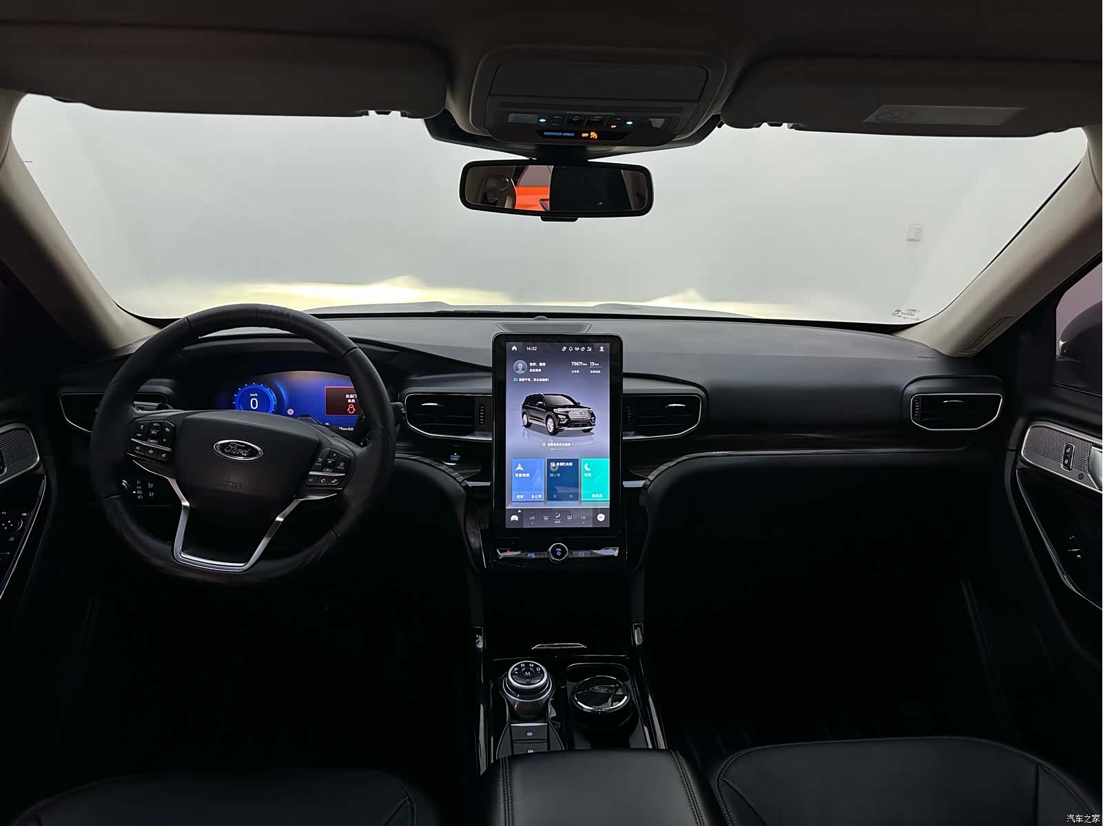 Ford Explorer, 2021 12