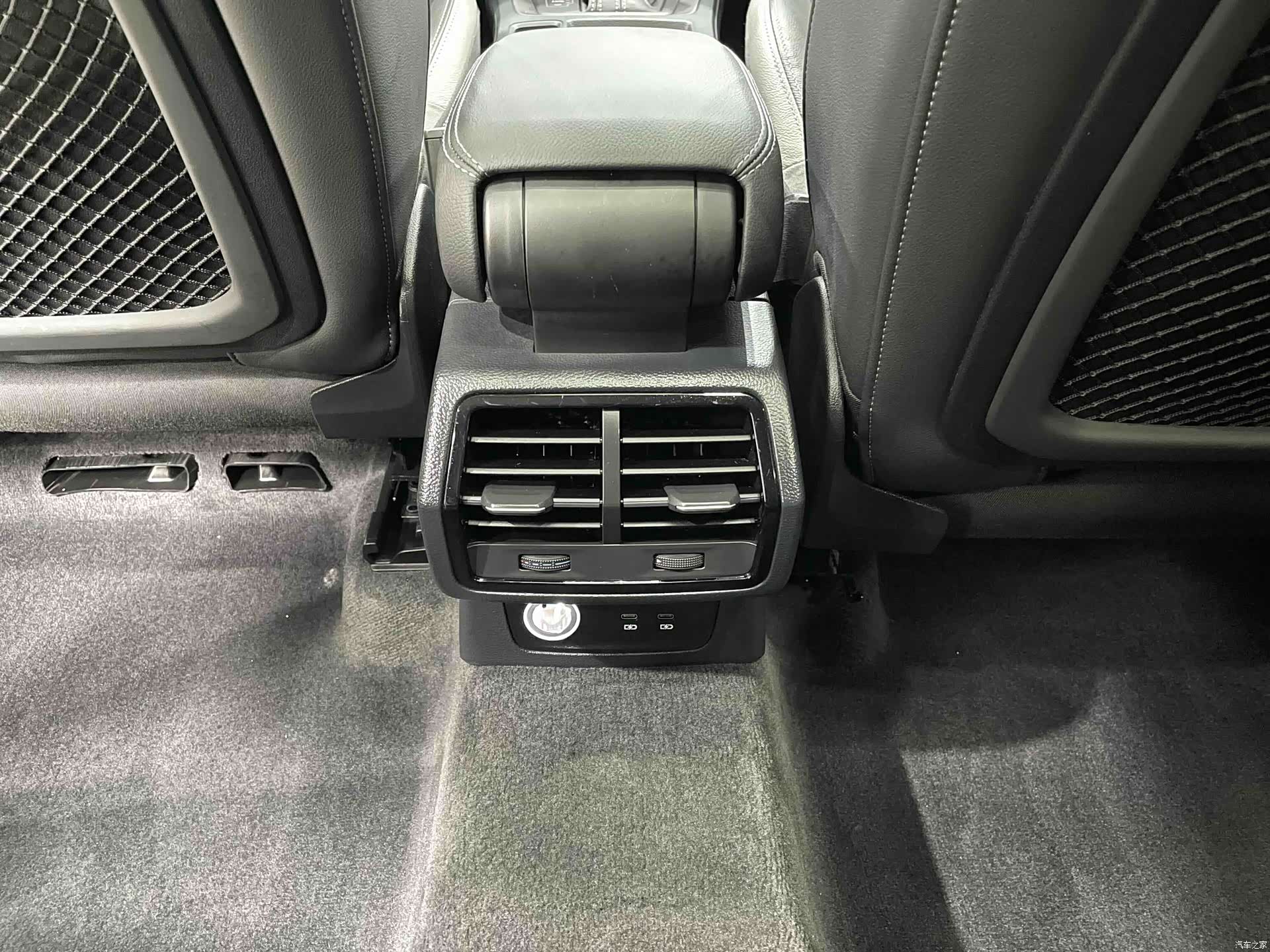 Audi Q3, 2023 12