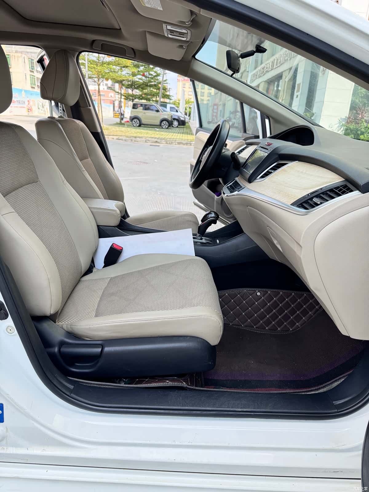 Honda Jade, 2014 11